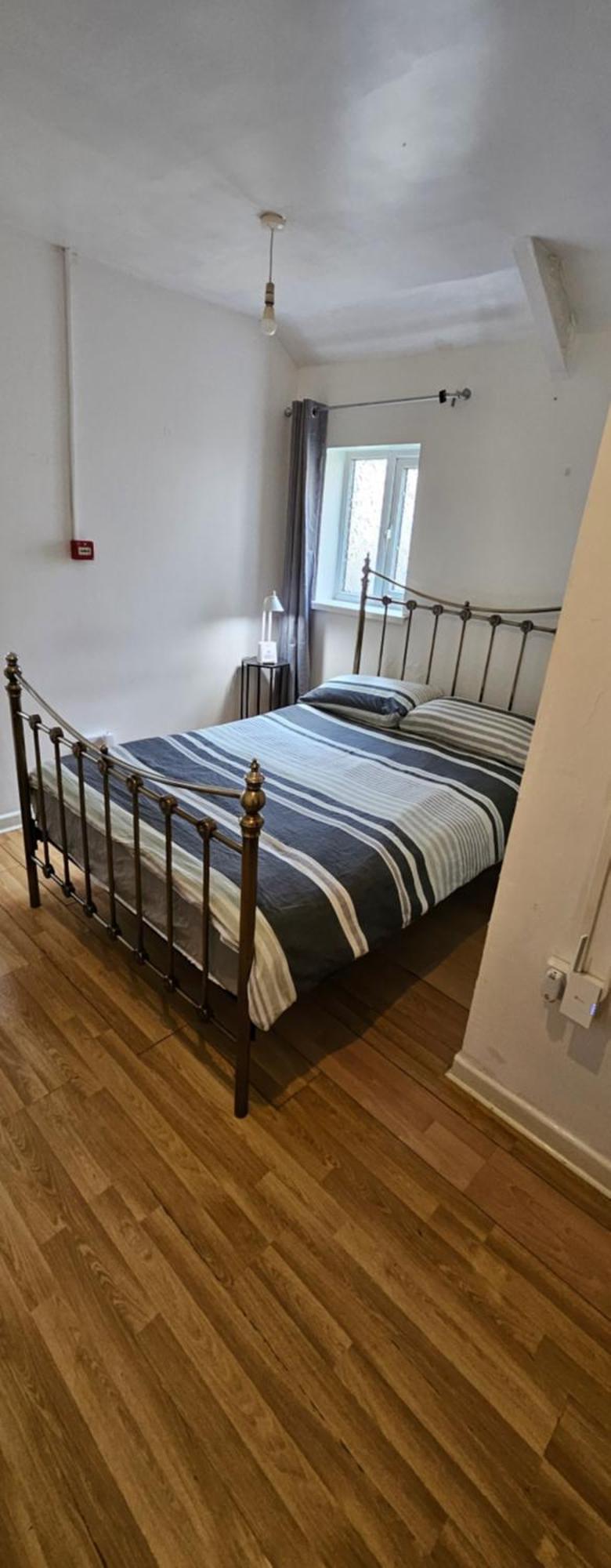 No Frills & Nothing Fancy 1 Bed Studio City Centre Кардиф Екстериор снимка